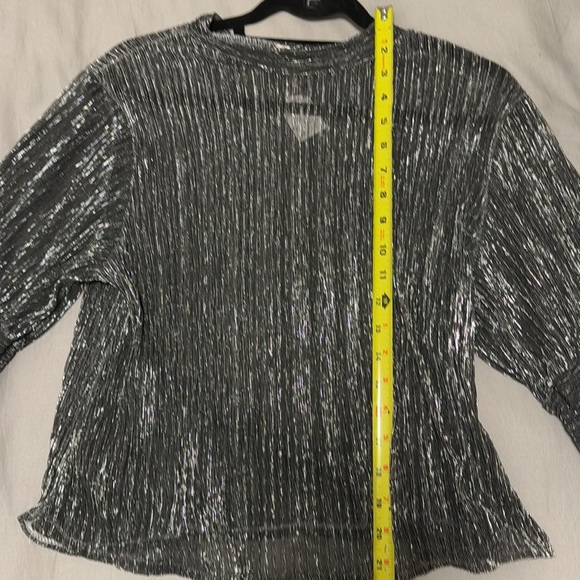 SPARKLE SILVER BLOUSE SZ M - Picture 6 of 7